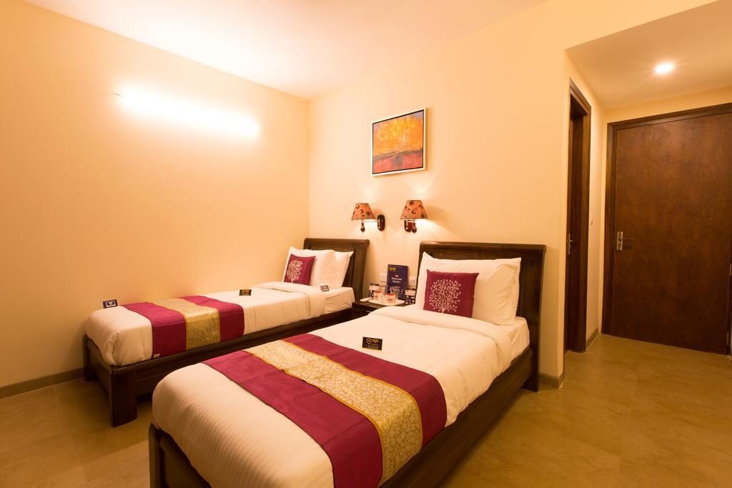 วีระ สตรันด์ พาร์ค เซอรวิซ อพาร์ตเมนต์ Apartment กาลังกูติ ภายนอก รูปภาพ