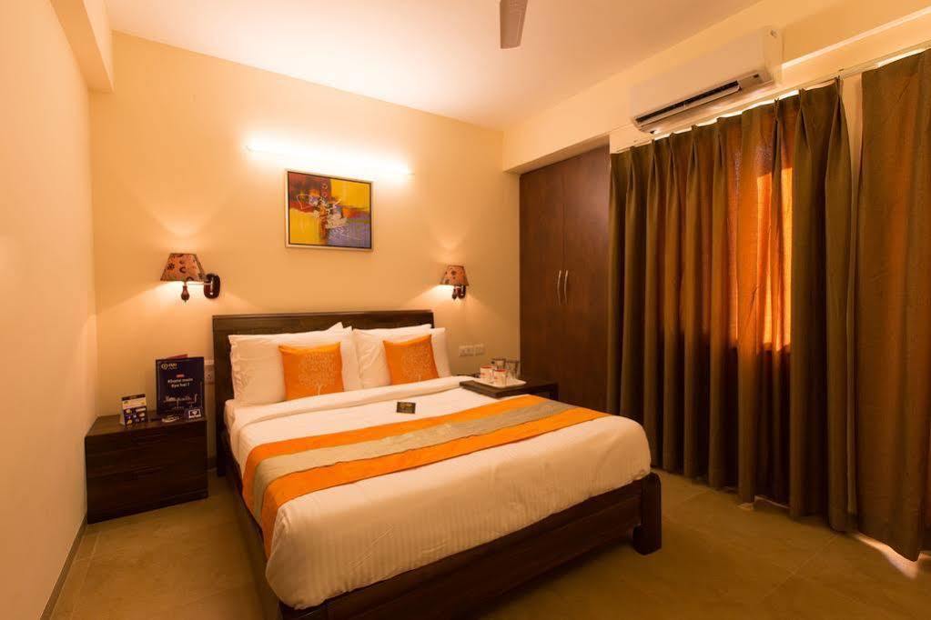 วีระ สตรันด์ พาร์ค เซอรวิซ อพาร์ตเมนต์ Apartment กาลังกูติ ภายนอก รูปภาพ