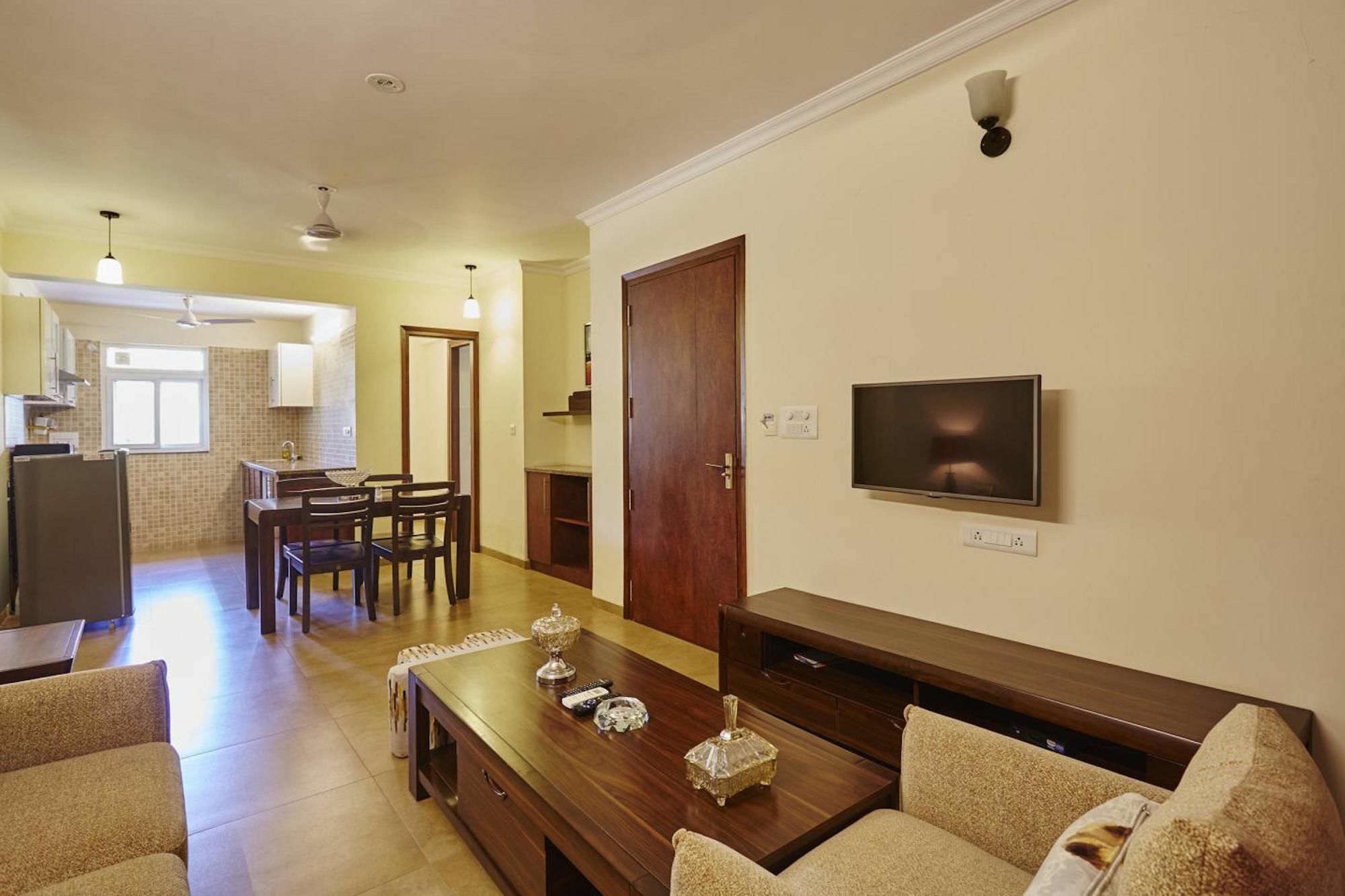 วีระ สตรันด์ พาร์ค เซอรวิซ อพาร์ตเมนต์ Apartment กาลังกูติ ภายนอก รูปภาพ