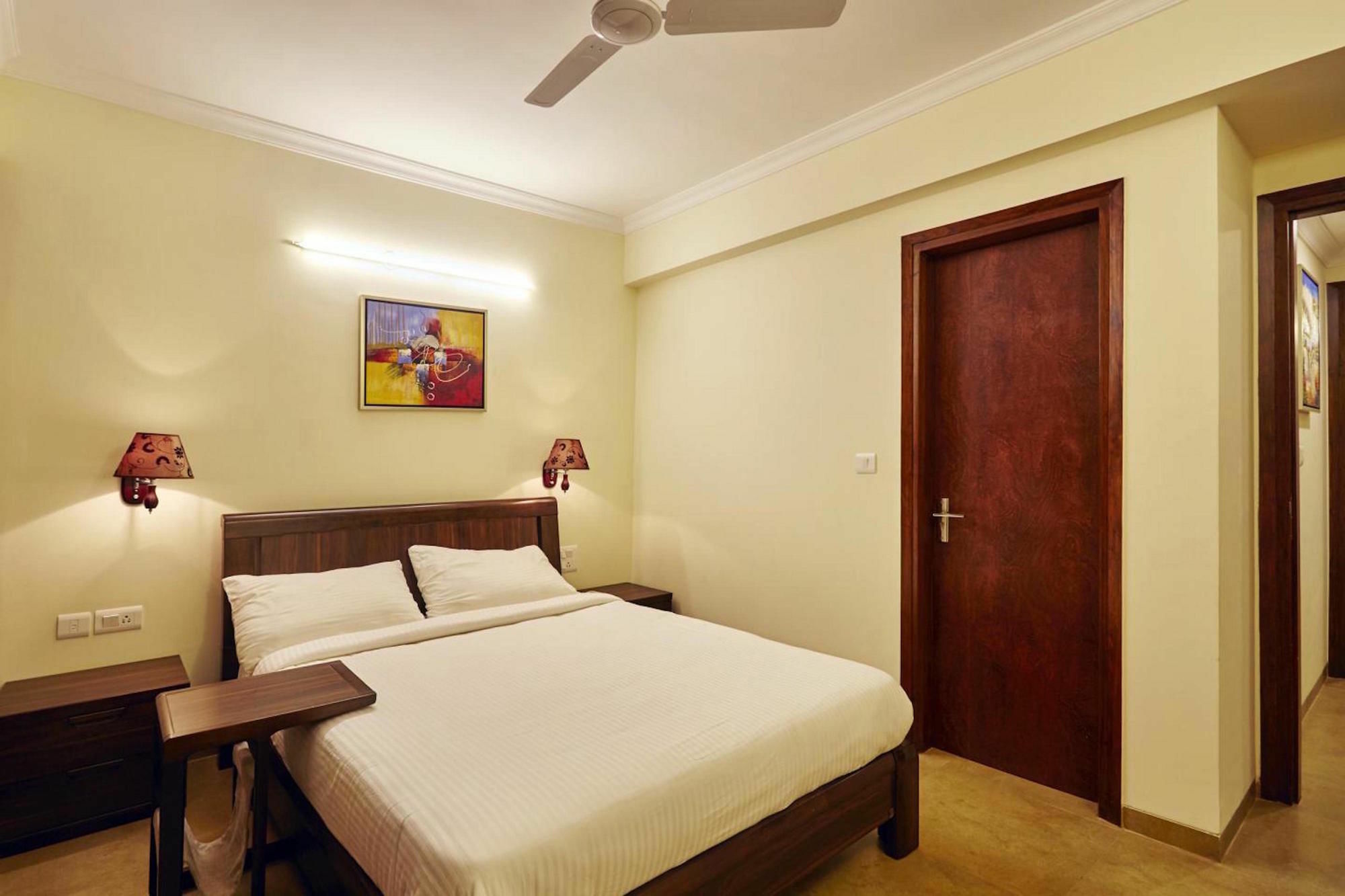 วีระ สตรันด์ พาร์ค เซอรวิซ อพาร์ตเมนต์ Apartment กาลังกูติ ภายนอก รูปภาพ