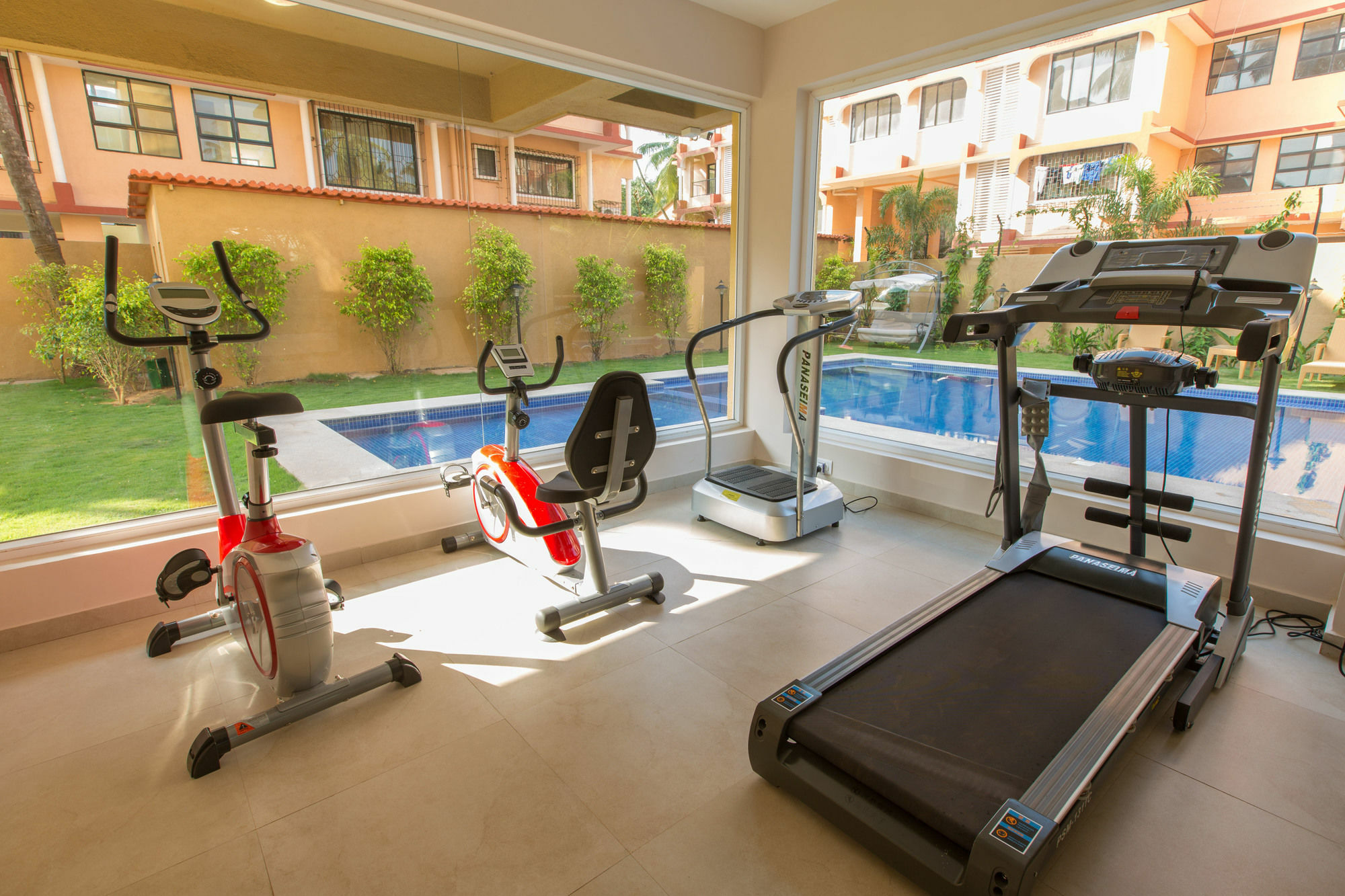 วีระ สตรันด์ พาร์ค เซอรวิซ อพาร์ตเมนต์ Apartment กาลังกูติ ภายนอก รูปภาพ